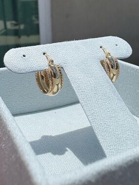 BABYGOLD BRAND NEW SOLID 14K GOLD EARRINGS